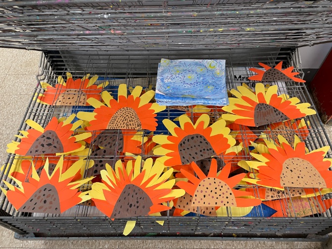Ms. Stepnick (@msstepnickart) on Twitter photo Look at these <a href="/angellannarbor/">Angell Elementary School</a> 1st grade sunflowers !!! They’re going on their “starry night” backgrounds next time! <a href="/A2schools/">A2 Public Schools</a> Look at these <a href="/angellannarbor/">Angell Elementary School</a> 1st grade sunflowers !!! They’re going on their “starry night” backgrounds next time! <a href="/A2schools/">A2 Public Schools</a>