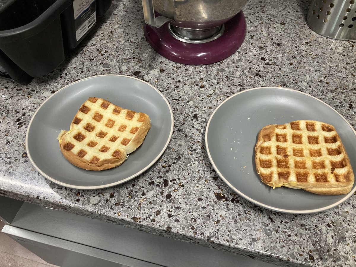 PRMrsJones's tweet photo. If you aren’t using your waffle iron for grilled cheese… you should be!! And air fried Oreos… yes please!!! @SKochPR @IndustryCareers https://t.co/CeFEwpCVux