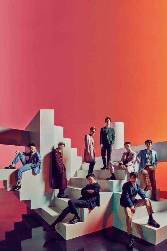 1Lilyoveja's tweet photo. @NetflixLAT EXO para su álbum japonés 'Countdown' lanzado el año 2018.

No solo posee una paleta de colores parecida, sino que también la ambientación y las posiciones de los integrantes. Mira tú qué curioso https://t.co/mzerypKQOe