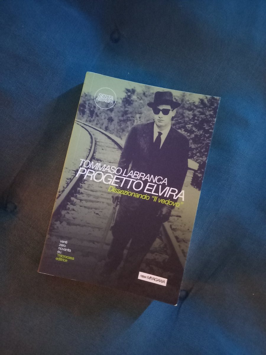 vaux_hall's tweet photo. [Dopo anni di "ah, devo ordinarlo", finalmente l'ho fatto. E sostenete @20090editore, che fa cose belle]
#Labranca https://t.co/f5F5myuL6S
