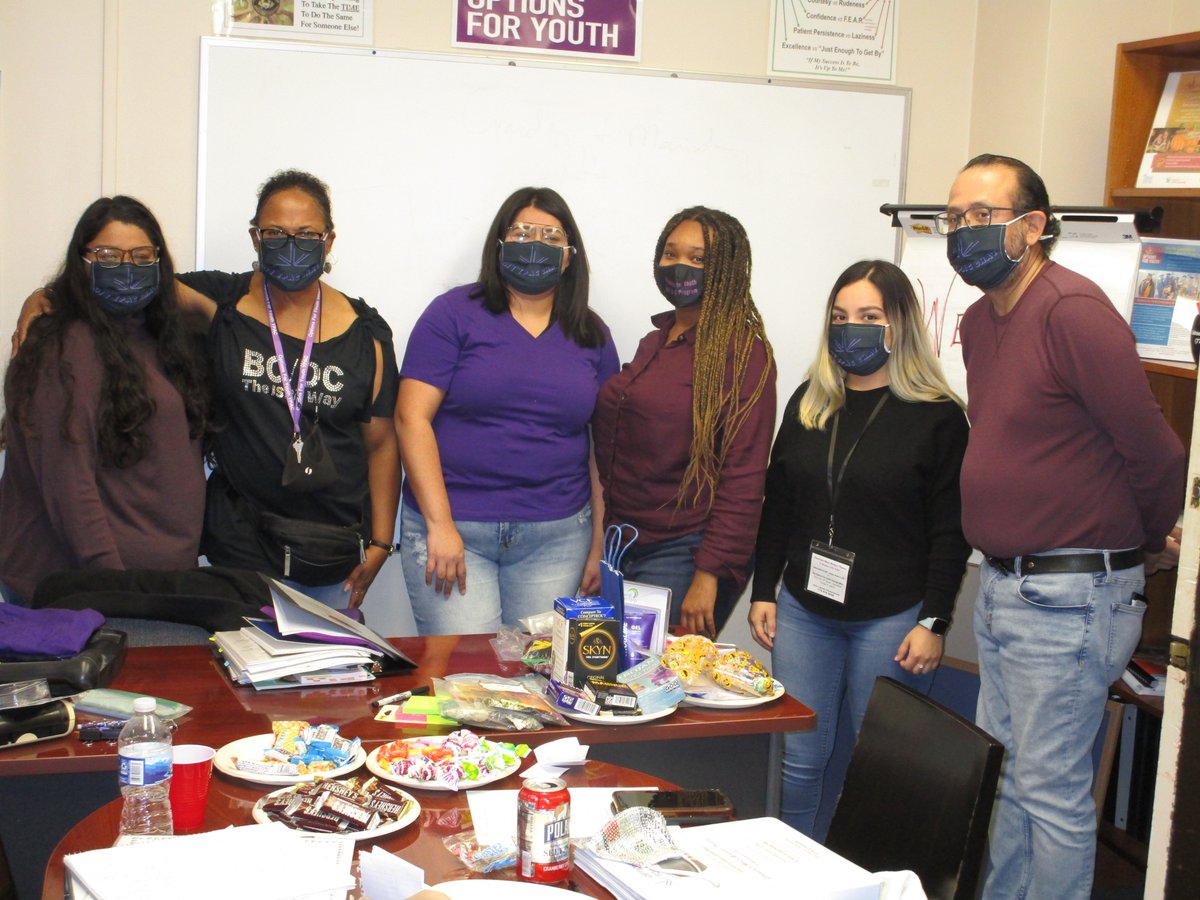 Options_Youth's tweet photo. Congrats to our new Young Parents Advisory Council for completing comprehensive training and orientation sessions last week! You are true role models for our young families! #GoTeam #EmpoweringYouth https://t.co/rRFkI6ptET