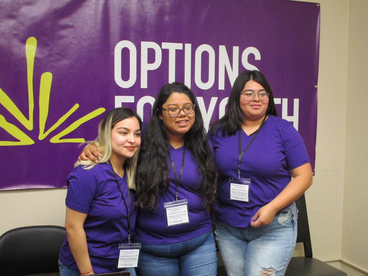 Options_Youth's tweet photo. Congrats to our new Young Parents Advisory Council for completing comprehensive training and orientation sessions last week! You are true role models for our young families! #GoTeam #EmpoweringYouth https://t.co/rRFkI6ptET