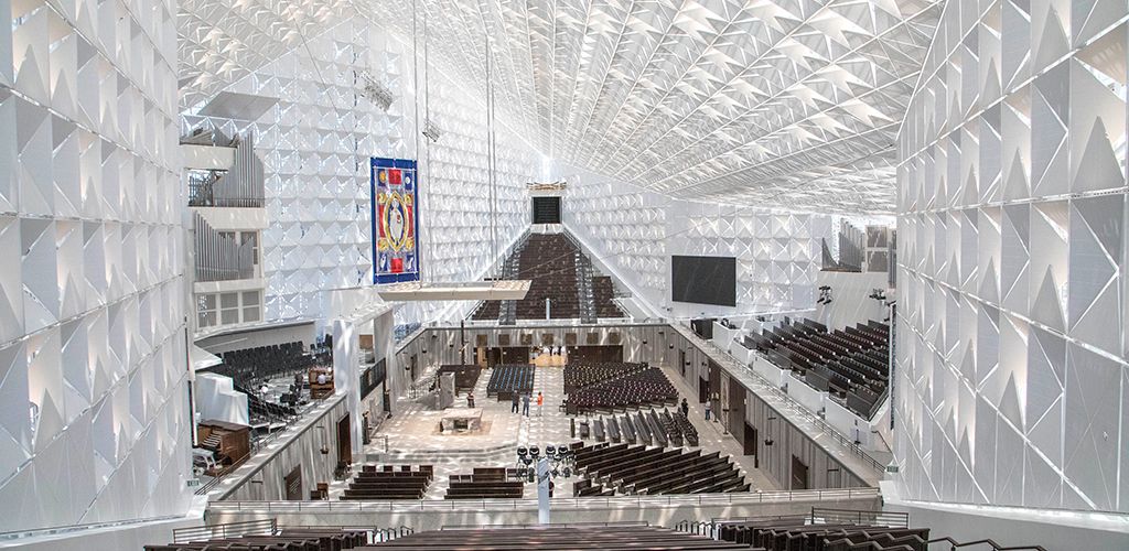 Idibri's tweet photo. We love solving acoustic challenges! An all glass cathedral with a history of audio and acoustic challenges is transformed by the Diocese of Orange to serve as a spiritual hub for a wide variety of cultures.https://t.co/xVU7og9e06
-
@JohnsonFain https://t.co/r0cOqQ2wzb