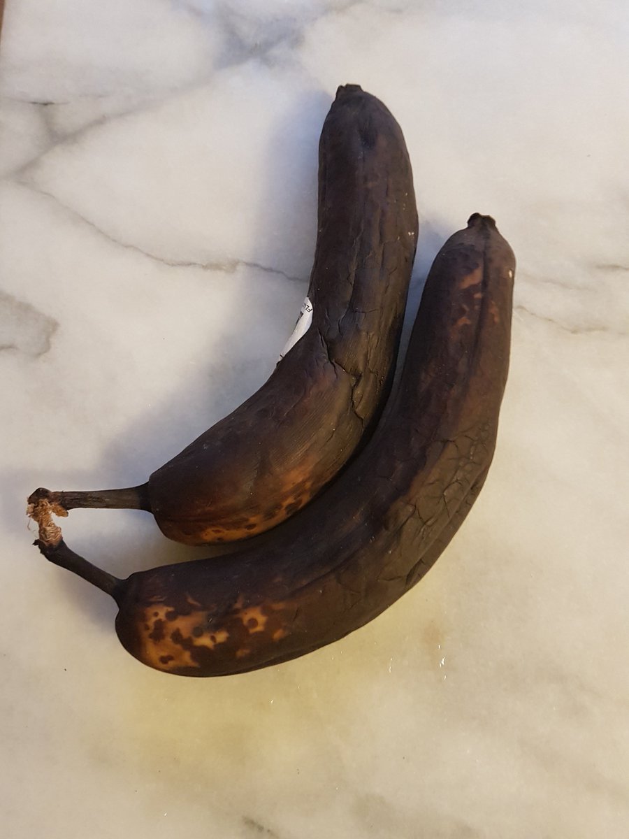 What is the optimum amount of time to keep overripe bananas because you're going to make banana loaf before you decide to throw them away?