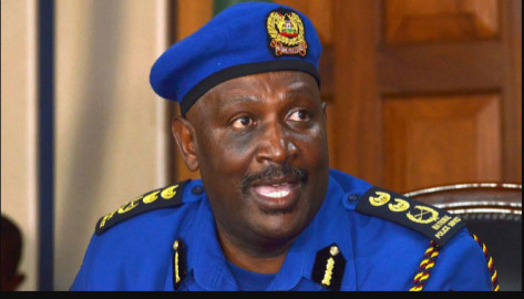 citizentvkenya's tweet photo. Bars To Close By 7pm Despite Curfew Lift: Police https://t.co/dc5J1Ks2kC https://t.co/YxVqCk3lHI