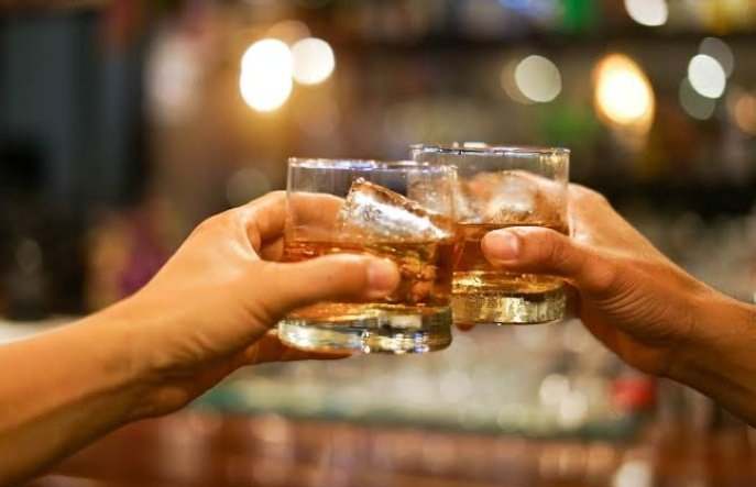 1mjaluo's tweet photo. Exciting times as the curfew has been lifted.
I wanna thank the President and @StateHouseKenya for opening up the economy.
Let's drink responsibly.
#BoozeIsBack https://t.co/q3IniU4imr
