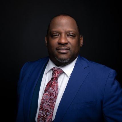 Powerfm987's tweet photo. ON AIR: SA’s pension reforms when compared with global trends.

@CoruscaKhaya speaks to Financial Planning Expert and author, Adv. Gerald Mwandiambira and Wits School of Governance's, Prof Alex van den Heever on #POWERBusiness. https://t.co/YNOJLthgyA