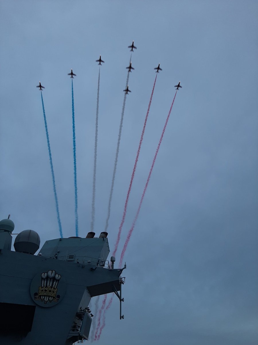 HMSPWLS's tweet photo. A fantastic way to finish the first day of @Future_Pacific.

Thank you @rafredarrows!

#PFF21 @RAFRed10 #Ichdien

✈💨🚢 https://t.co/OExBpWADwH