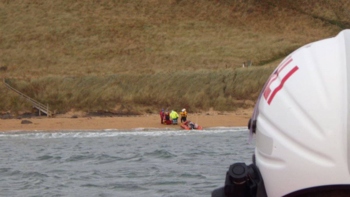 rnli_kinghorn's tweet photo. Shout 84/2021 11:50am. An adult female with a broken ankle at the #Elie #ChainWalk along with @AnstrutherRNLI , local Coastguard teams and ambulance paramedics. A good multi agency, multi team rescue #sarteam #rnli #team999 https://t.co/bm5Lquyp4A