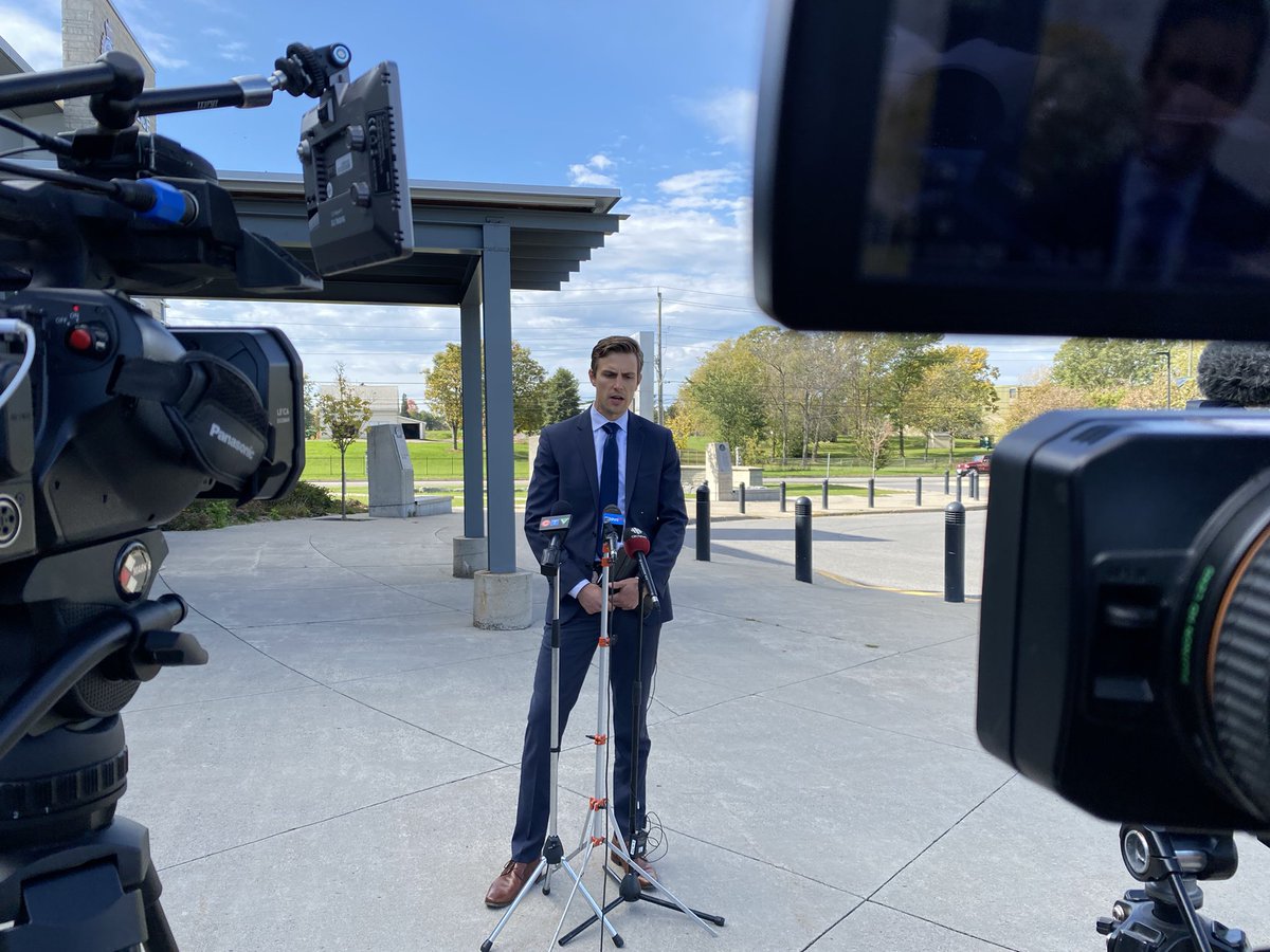 Police say Sydenham rd shootings are now a double homicide investigation. <a href="/CKWS_TV/">Global Kingston</a> #ygk