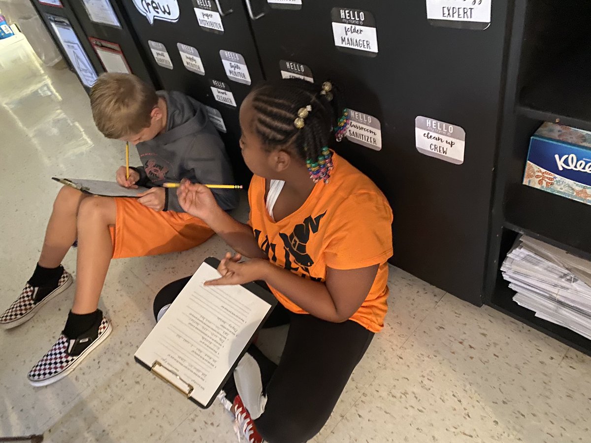 MsYung3's tweet photo. Interviewing each other in preparation for writing biographies about our classmates! @PorterELARcoach @Allison_Alpha1 https://t.co/lkGFhgXs5A