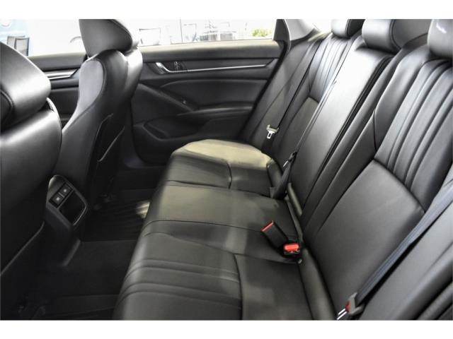 KellyG_Honda's tweet photo. 🚨Look No Further!🚨 This 2021 #Honda #Accord SE is calling your name😎! Equipped with Apple CarPlay, bluetooth📲, and eight speakers🎶you'll be able to jam every time you step foot in this sedan💪🏼!
Check it out today➡️: https://t.co/nmqcN90mBa
#kellygrimsley https://t.co/YAz0Ayzd3V
