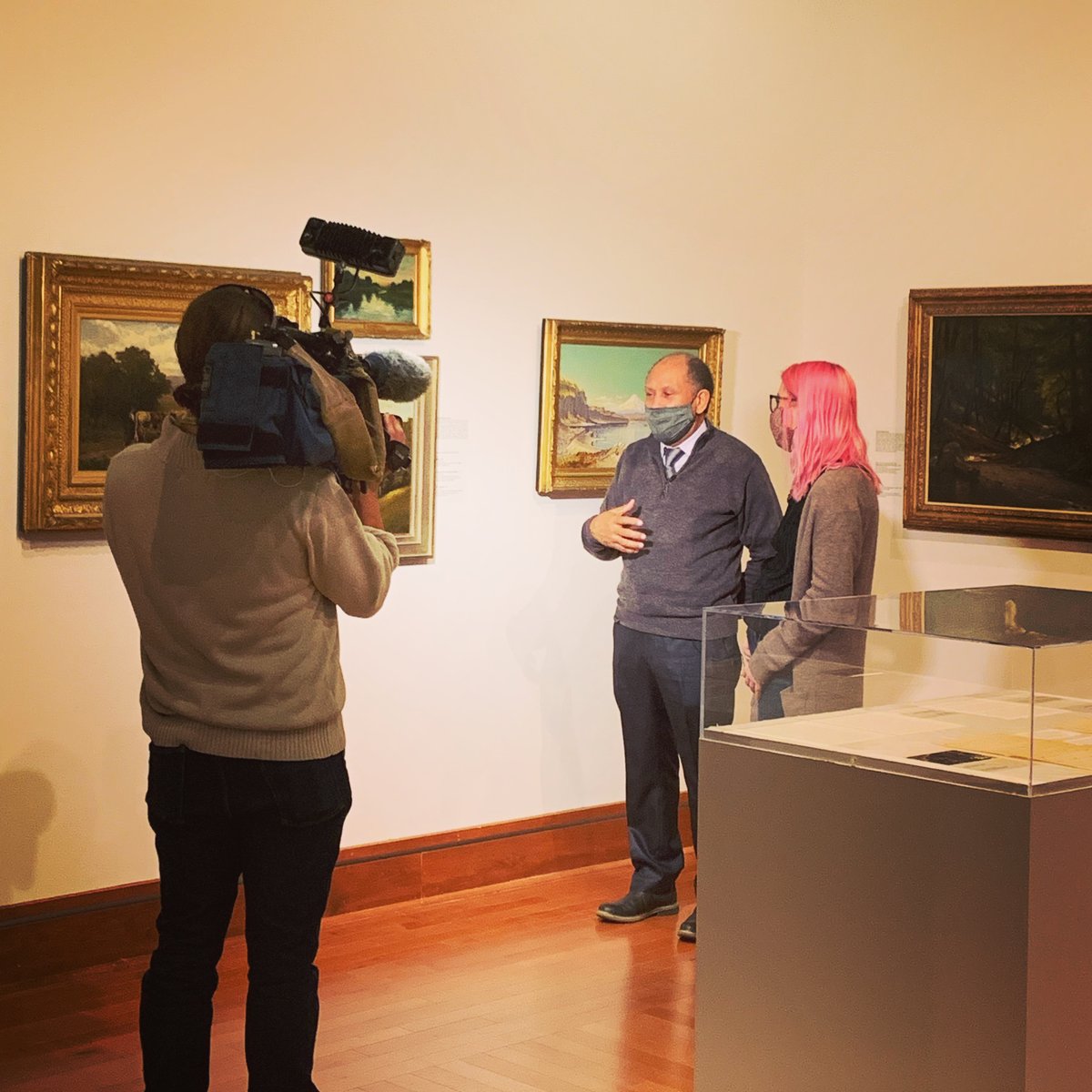 DriskellCenter's tweet photo. Keep your eyes out for Driskell Center Director Curlee R. Holton and Graduate Archival Assistant Karina Nelson on NBC4 Washington soon! 👀
#driskellcenter #archives #africanamericanart #africanamericanartist #blackart #blackartist #landscapeart https://t.co/EzcW1yFRtw