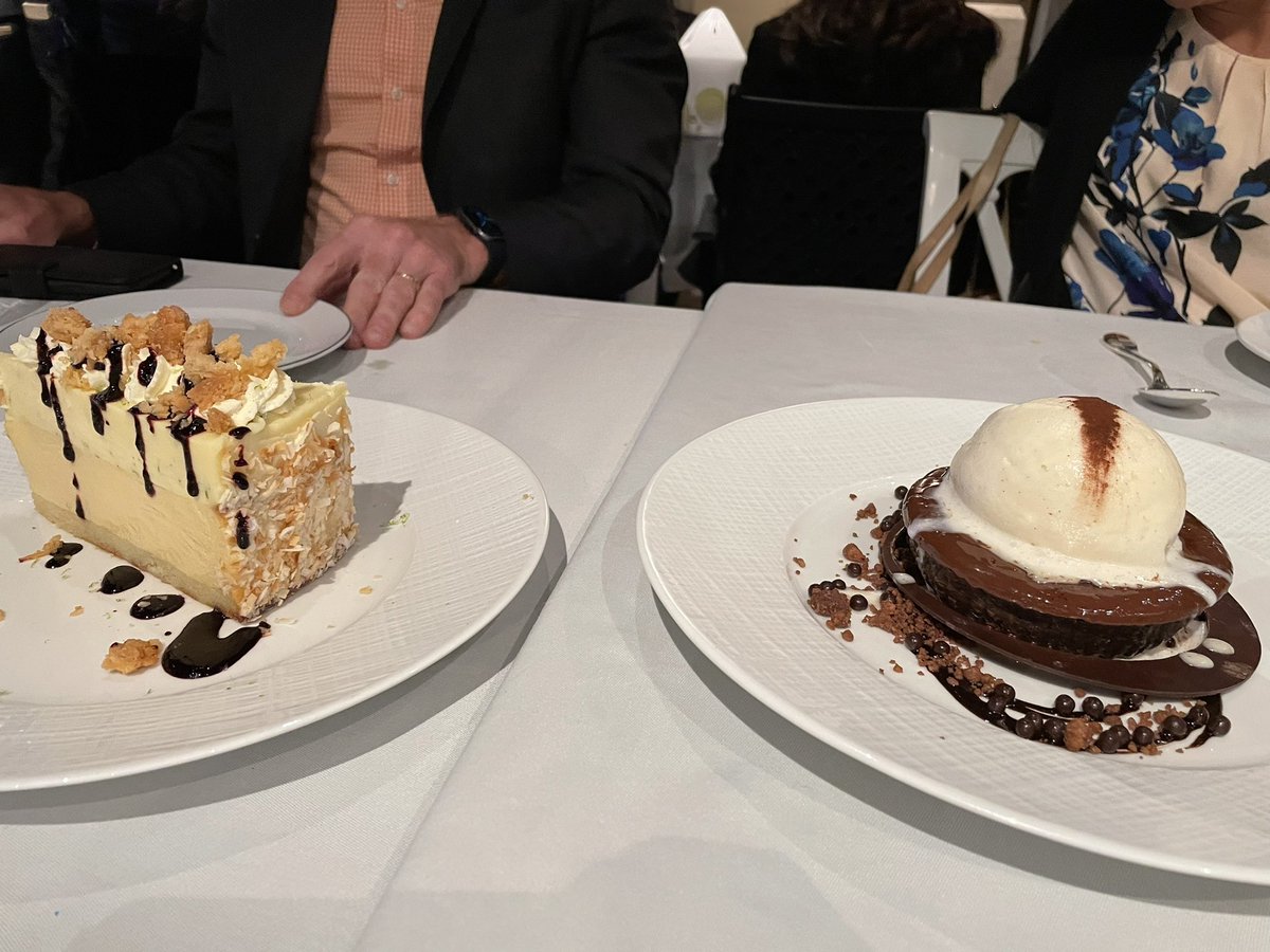 Still dreaming of these amazing desserts we had last night on the patio overlooking the Bellagio fountains. Also had fun with this crew at the Barbershop at Cosmo! 💈