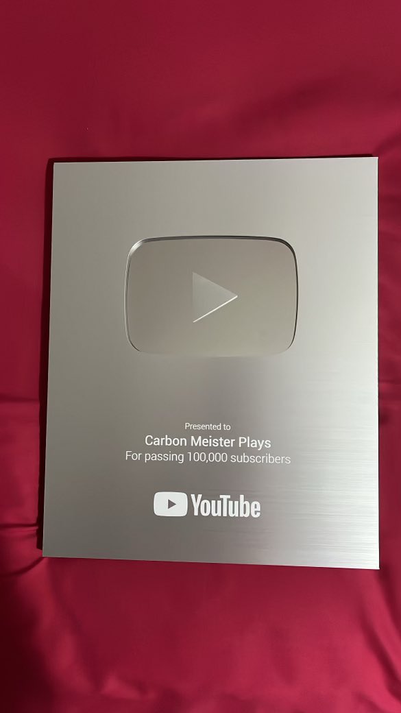 CarbonMeister's tweet photo. Opening this and having it infront of me is so surreal… Thank you to everyone who has ever showed me support, from my viewers to other content creators I appreciate you all so much ❤️💯🙏🏽 https://t.co/SjM8qTyN8D