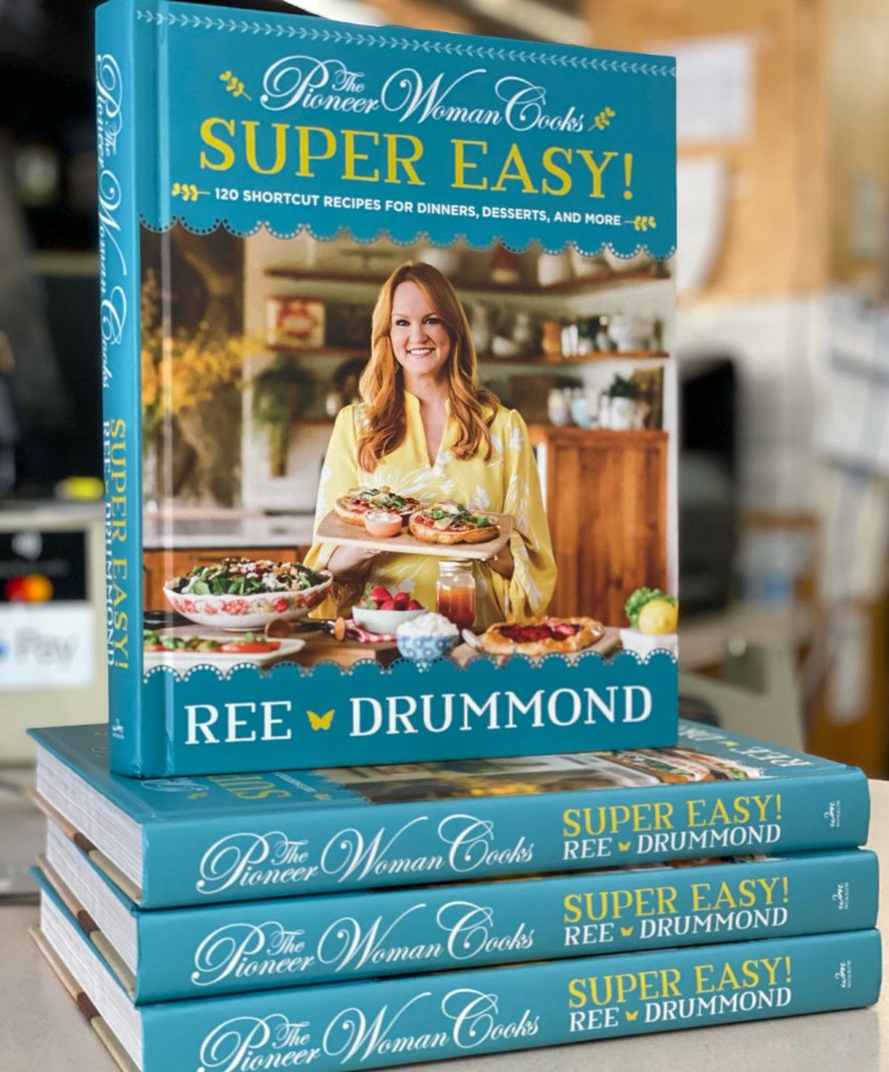 DepartmentStore's tweet photo. Ree's brand-new cookbook, The Pioneer Woman Cooks: Super Easy! is officially available and we've got it! 

#thepioneerwoman #cookbook https://t.co/hTnbrfctKX