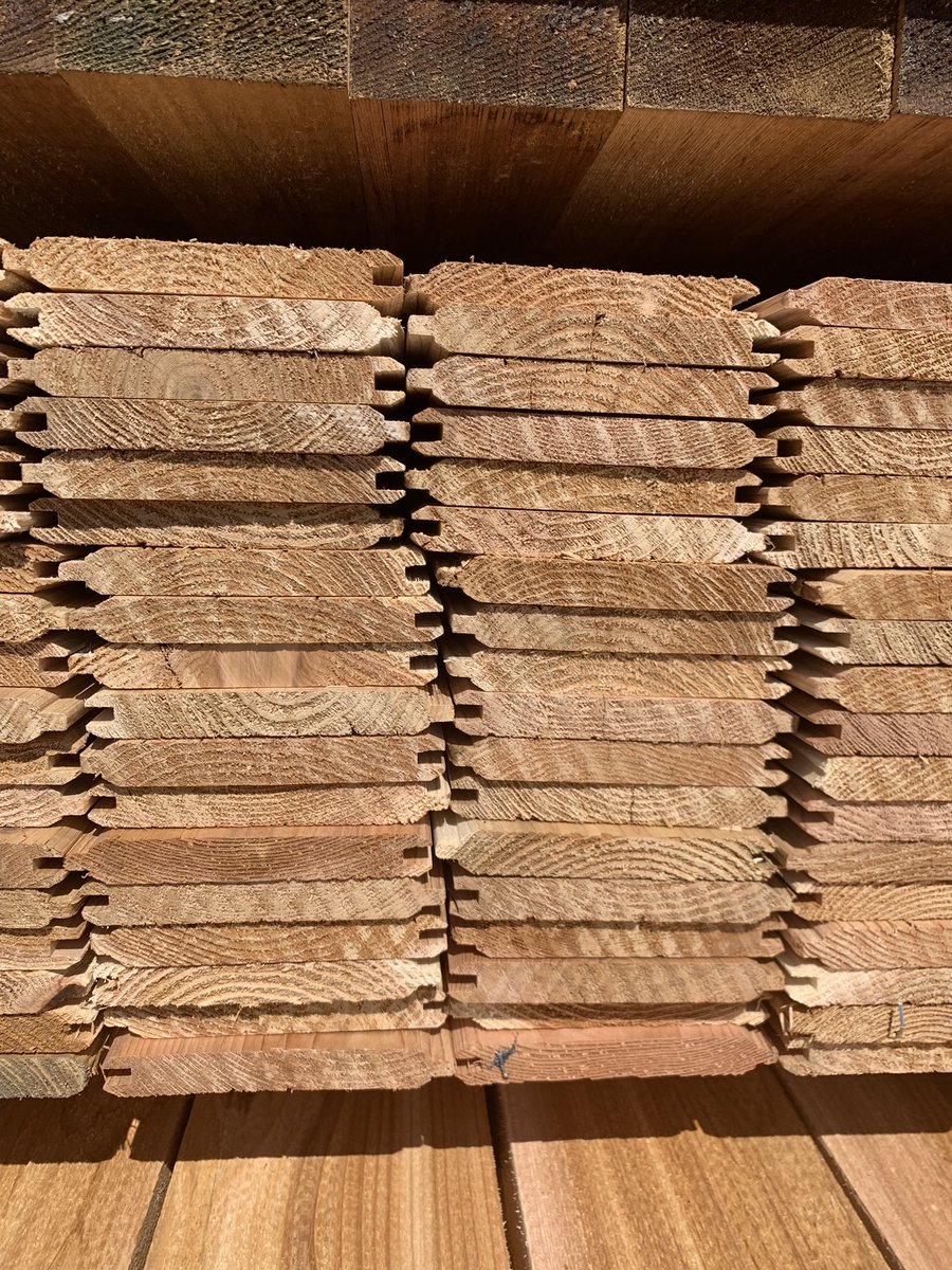 WesternCedar's tweet photo. Man…this stuff gets better and better with every load. Cedar truly is a beautiful wood… https://t.co/krxpmaAMLQ