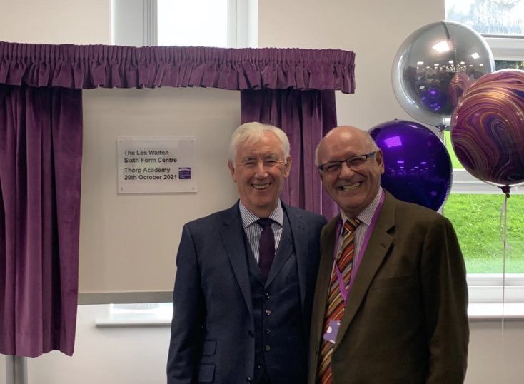 LesWalton500's tweet photo. So honoured today to unveil the ‘Les Walton 6th Form Centre’ at @Thorp6thForm Academy.  This wonderful school serves the catchment area of schools I attended in the 1950s. Without doubt my old teachers would never have predicted this! https://t.co/P4u34AfbI3
