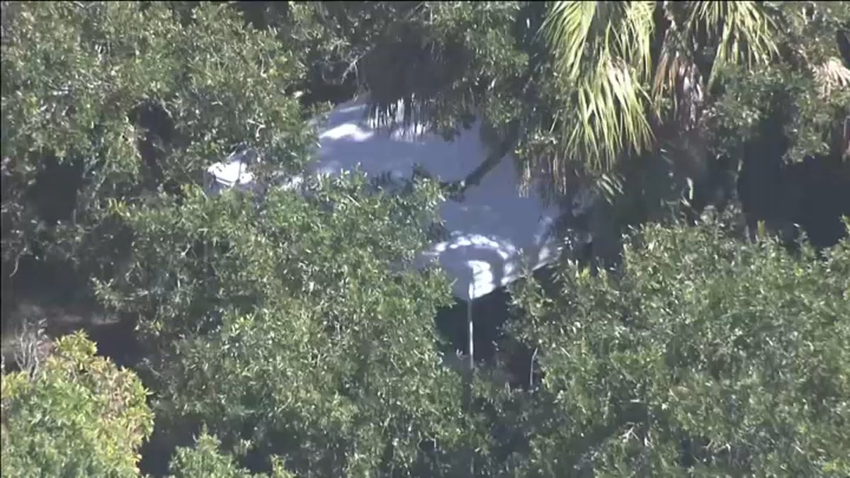 BREAKNG: Senior LE official tells NBC News ... what appears to be partial human remains have been found in Carlton Reserve in a location previously under water #nbc4ny (via Pete Williams/Michael Kosnar)