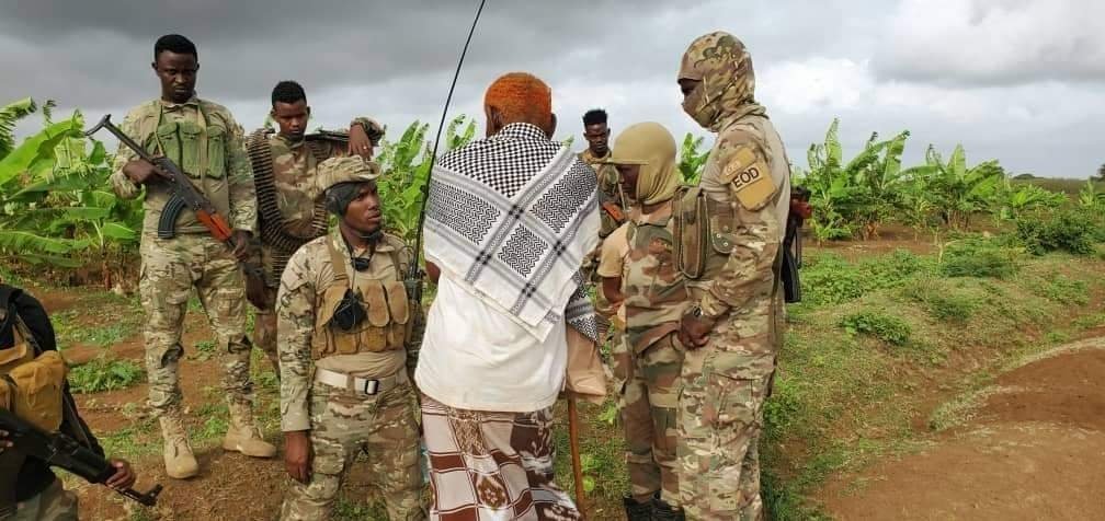 RadioSna's tweet photo. Ciidanka Kumaandooska #Danab, ayaa howlgal qorsheysan ku bur buriyey xaruntii ugu weyneyd ee Argagixisada #AlShabaab ay ku la haayeen deegaanka #Baqdaad ee gobolka shabeellaha #dhexe.
https://t.co/u1suYJaGzc https://t.co/XDf0gc5pmN