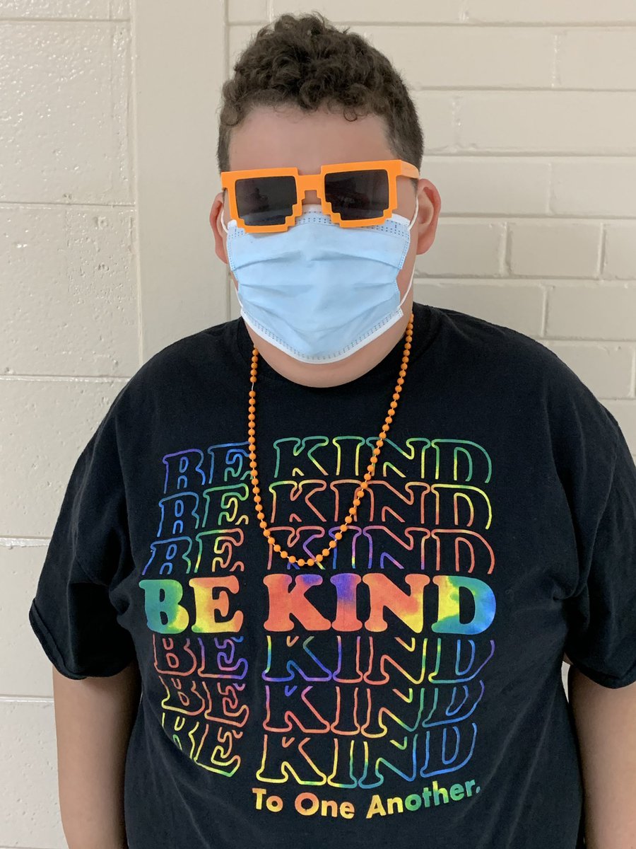 D123Sward's tweet photo. Celebrating Unity Day at Sward School because our Eagles know it's cool to be kind! #kindnessiscool  #UnityDay2021 @MrsKramerD123 #d123 #swd123 https://t.co/stca16k8rz