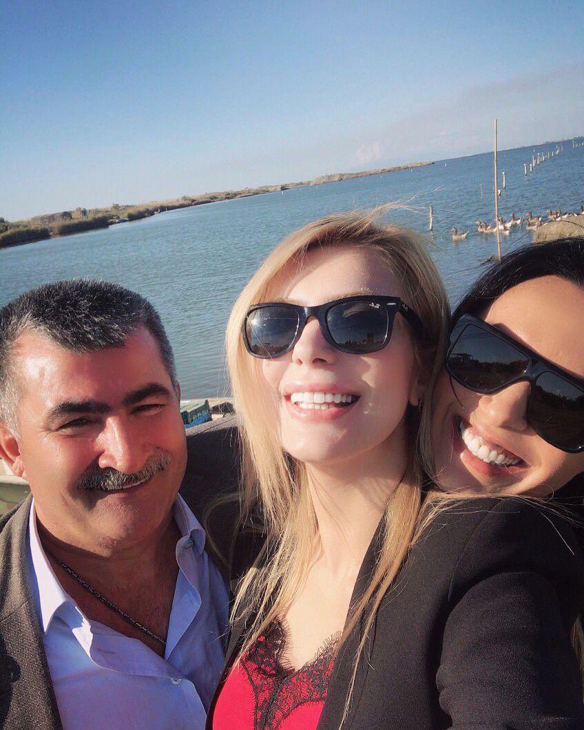 Sarıçam Bel. Başkanımız Sn.Bilal Uludağ,Sn.Mustafa İzgioğlu,Sn.Gülşah Görür,Sn.Alev Ataş ve Sn.Suat Erkan ile birlikte, Merhum Recai Yıldırım ağabeyimizinköy evinde,oğlu Sn.Hakan Yıldırım tarafından misafir edildik.İlgi,alaka ve misafirperverliklerinden dolayı teşekkür ediyoruz