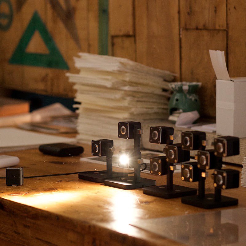 Ministerie_EZK's tweet image. 🏆 Gisteren vond de uitreiking van de #DesignEurope awards plaats. Deze award zet ontwerpers in het zonnetje – maar ook het recht dat zij op hun ontwerp hebben.  

Meer informatie over de awardshow en de winnaars ⤵️

euipo.europa.eu/ohimportal/nl/… 

#NLInnovatief