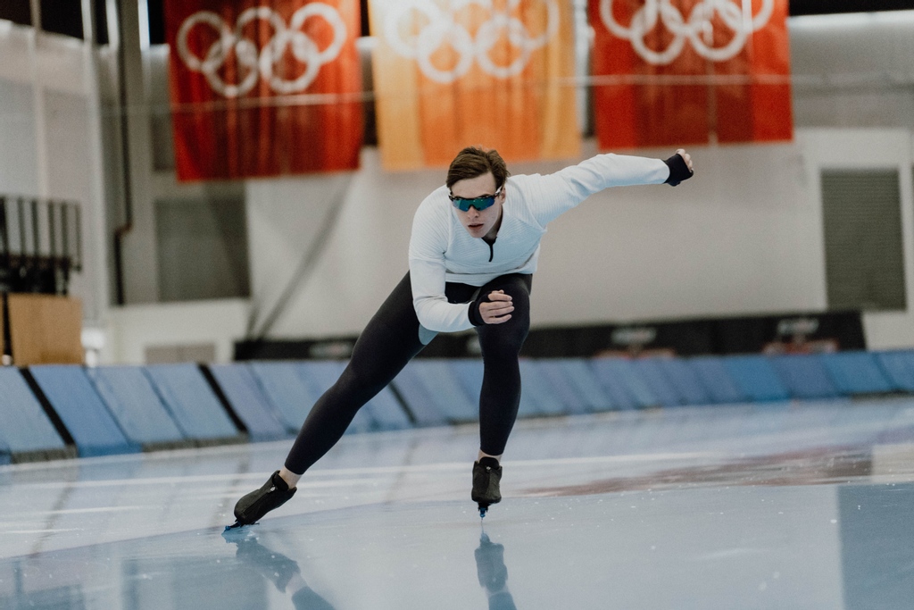 USSpeedskating's tweet photo. Today is @william_geb27's Birthday🥳

The Wisconsin native is on his 2nd season of the Long Track National Training Program, and is getting ready for the Fall World Cup Qualifier that starts tomorrow👀

Make sure you wish him a Happy Birthday and good luck in the comments👇 https://t.co/Es1H5rw506