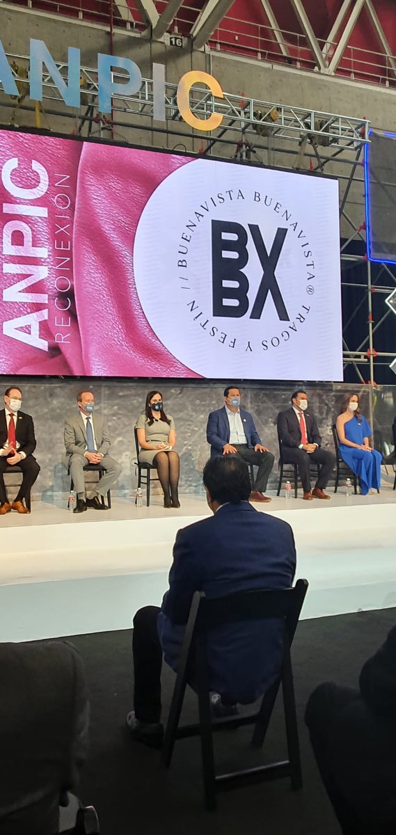 DINNEKMAQUINAS's tweet photo. ¡Ya estamos en la Inauguración de @anpicmx con la presencia de la alcaldesa del gobernador Diego Sinhué y la alcaldesa Alejandra Gutiérrez. ¡Te esperamos!
#apimex #anpic #alejandragutierrez #diegosinhue #dimaco #maquinasdecoser https://t.co/AjPW4BR5ly