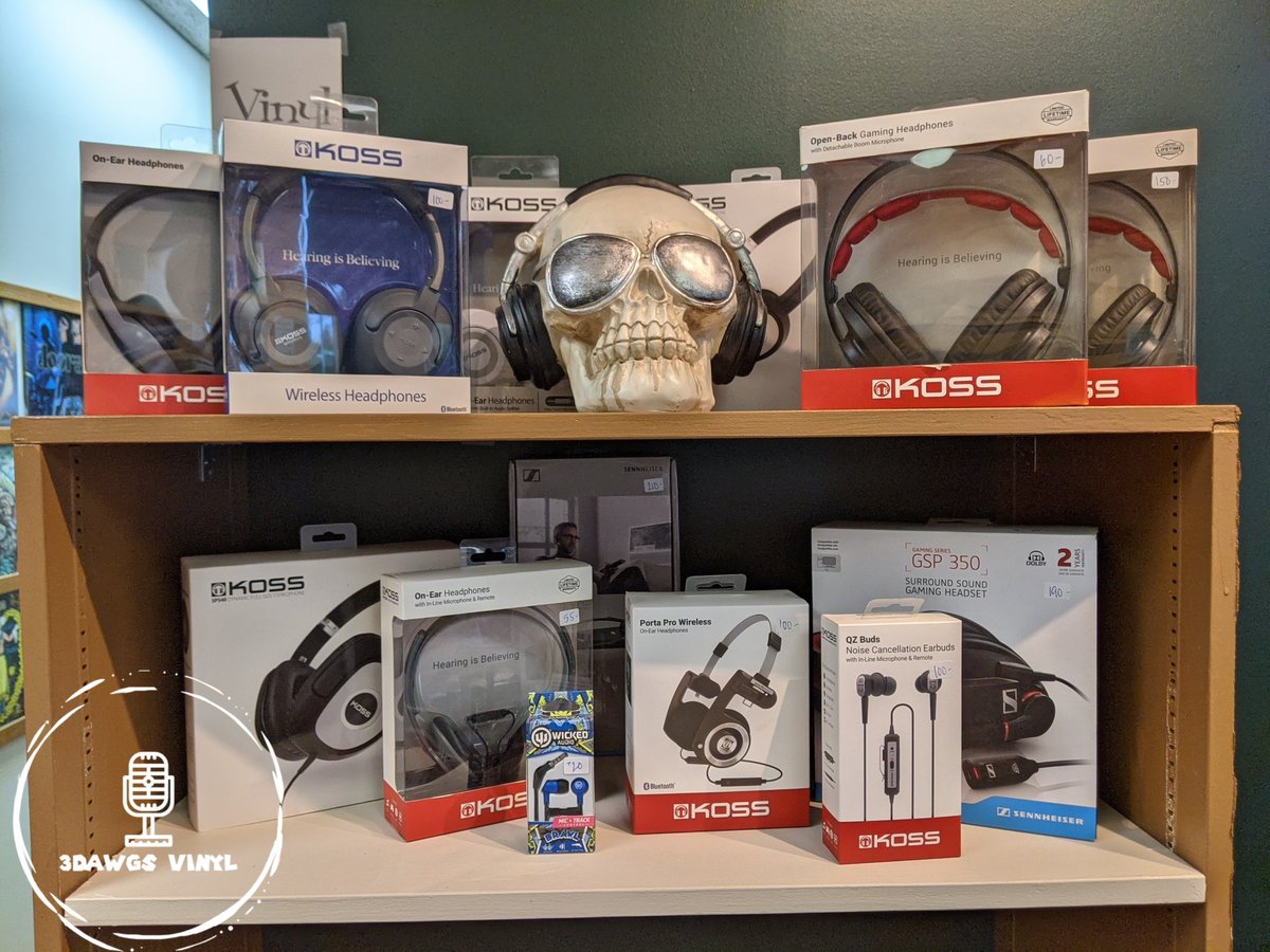 3DawgsVinyl's tweet photo. HEADPHONES // We have a few. Pilot project to check out the response. Priced lower than Amazon or Best Buy.
#headphones #richmondbc #shoplocalyvr #supportsmallbusiness #supportindierecordstores #music #recordshop https://t.co/DUOwjUrvfk