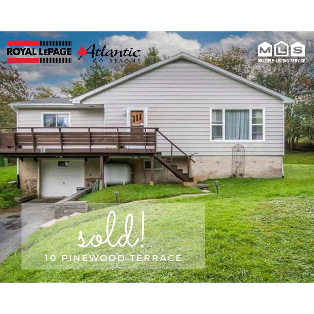 ruthhardingFRI's tweet photo. A huge congratulations to another one of my sellers on the quick and successful sale of this home 🎉 10 PINEWOOD TERRACE is #SOLD! https://t.co/S2wau9hXr7