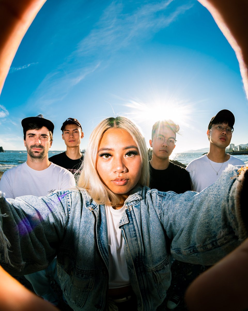 Check out our Issue 2 Q+A with Dacey, a Vancouver-based indie/alternative R&amp;B band! <a href="/DaceyAndrada/">DACEY</a> bit.ly/3jd5tTG