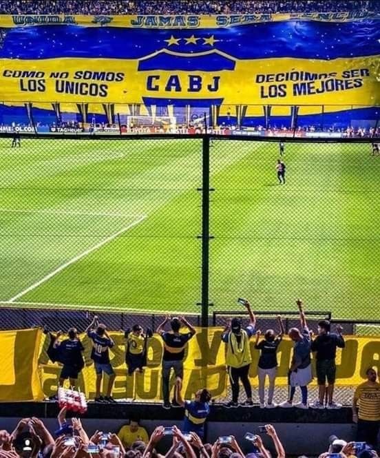 Te imaginas estar ahí ? 😍 Solo espero que la vida me deje sentir como late la bombonera , después puedo morir tranquilo 😌💙💛💙