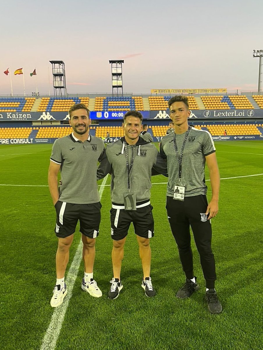 CanteraPepinera's tweet photo. 📸💪🥒 

@joserradediego3 
@javitorubio9 
@Davidalbaf23 https://t.co/0Z8JaoVwVU
