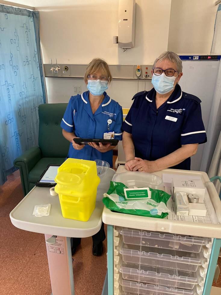 eastermark's tweet photo. CVC2 staff giving Covid Boosters to staff at The Hospital of St. Cross this afternoon.
There for the next few weeks. Check days and time for the St Cross Clinic and CVC2 clinic in TrustNav.
@JoanGoodbody @marob37 @ninamorganUHCW @nhsuhcw @UHCW_Pharmacy #UHCWteamCSS https://t.co/IgIspErATZ