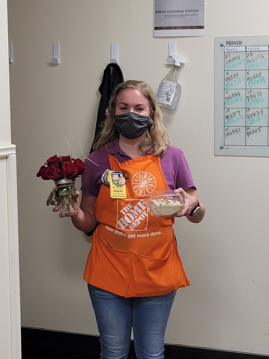bert4828's tweet photo. 6588 Hannah...showing up and getting it done.  Wichita Falls Cashier of the Year Recognition.  Thank you so much. @SMaurice2 @HDapm137 @KaliTerryTHD @THD_MikeMinuto https://t.co/FdmXabL6B5