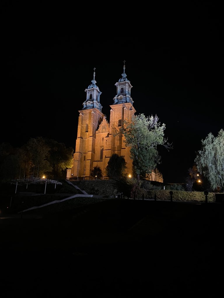 CodexStas's tweet photo. Bazylika Prymasowska Sanktuarium św. Wojciecha https://t.co/xvqrtZRNNy