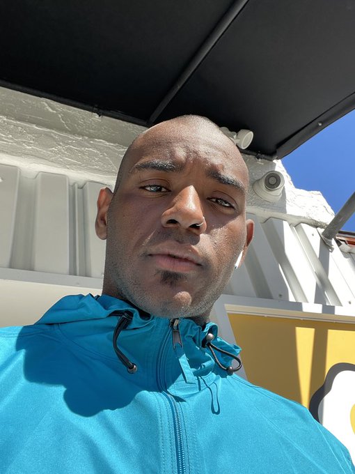 Sun got me on 10 today my folks. Feeling grateful 🙏🏾 https://t.co/kj0fmVnr8Z