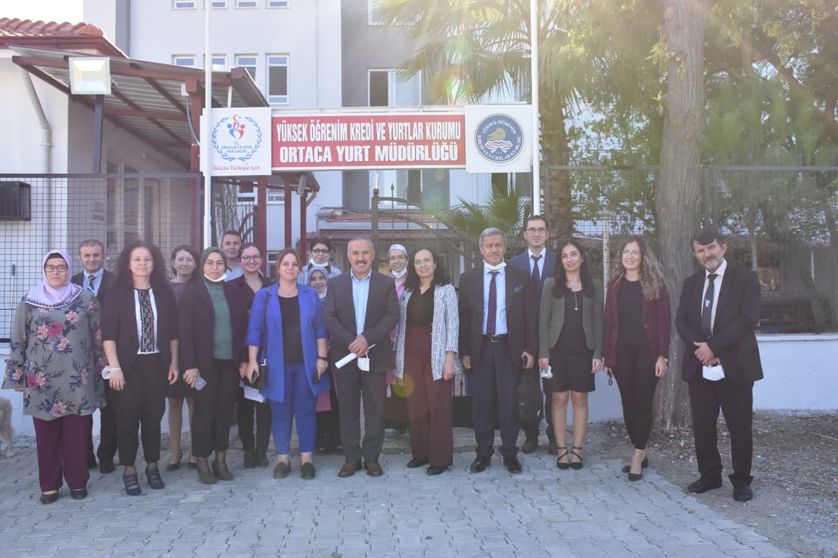 MuglaKYGM's tweet photo. Kredi Yurtlar Genel Müdür Yardımcısı Mustafa OZGUL ve Kredi Yurtlar Genel Müdürlüğü Şube Müdürü Dilaver ALTINKAYA İl Müdürlüğümüze bağlı, Ortaca'da bulunan öğrenci yurdunu ziyaret ederek yemekhane, kantin ve sosyal tesisleri incelediler. https://t.co/agFByz51BM