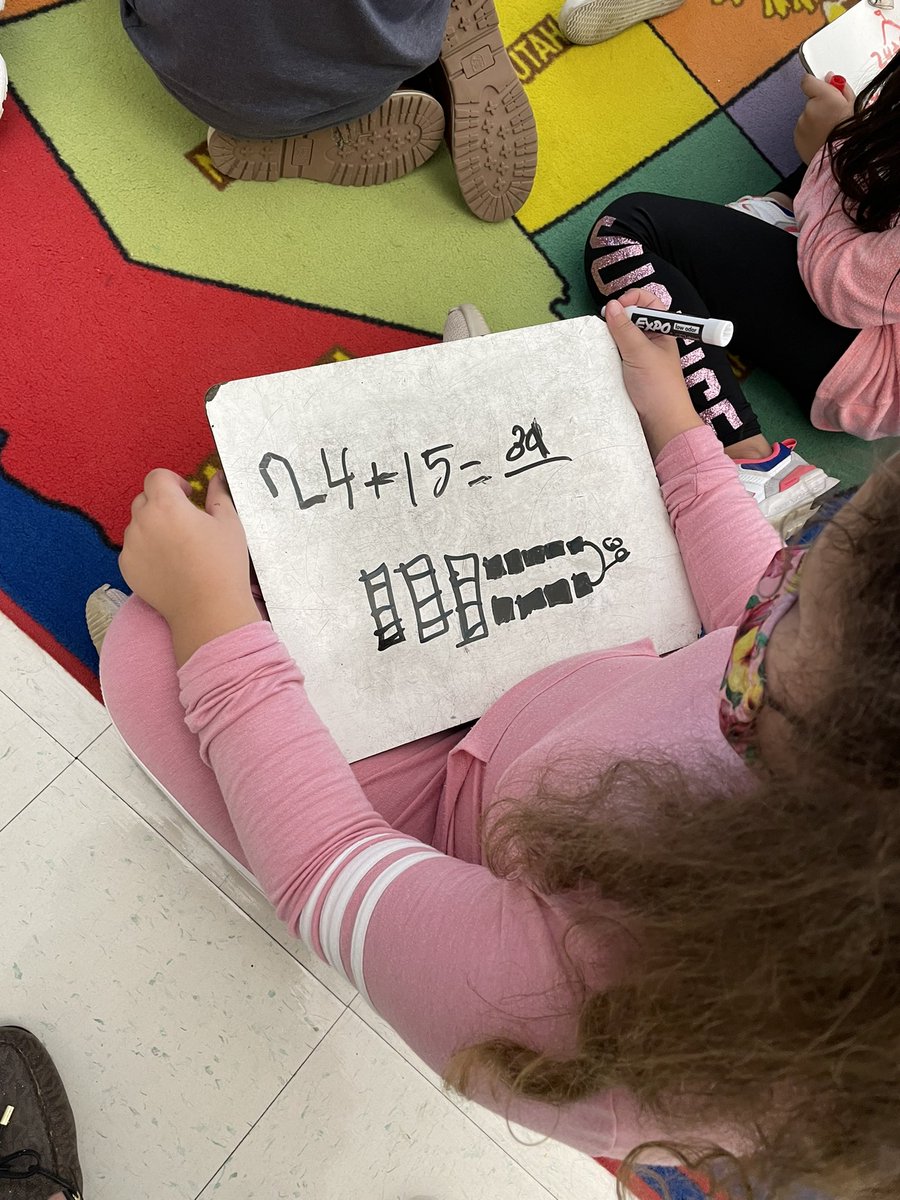 MrsSchellJTPS's tweet photo. 🙌Mathematicians hard at work this afternoon showing off our math muscles💪! Check out our strategies! #Mindsonmath #Mathrocks @Inv3_Math https://t.co/pJVsj93aDd