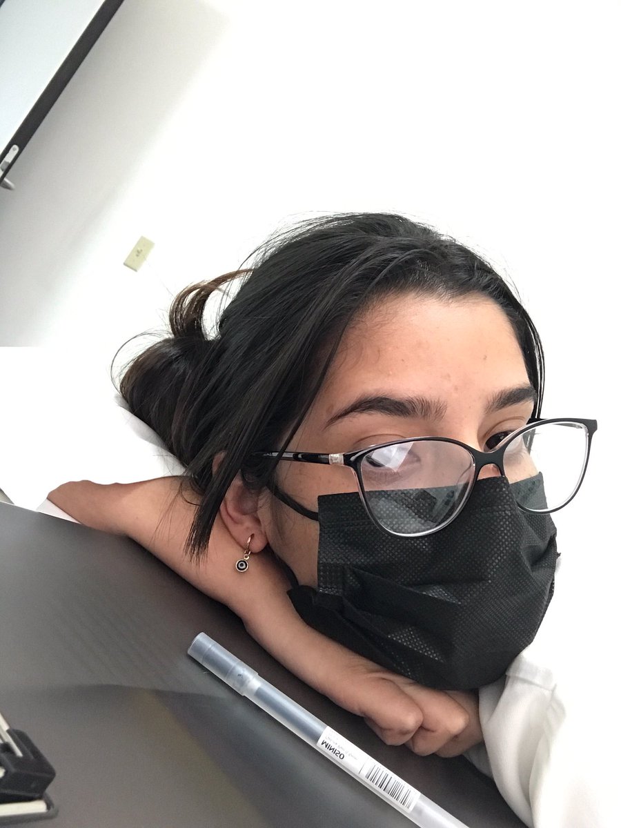 kiarxariax's tweet photo. Recetar penicilina me agota xd #postturno fuera de relajo: cuídense y si tienen dudas vayan a consulta cuz you never know https://t.co/cmZdp0VxzY