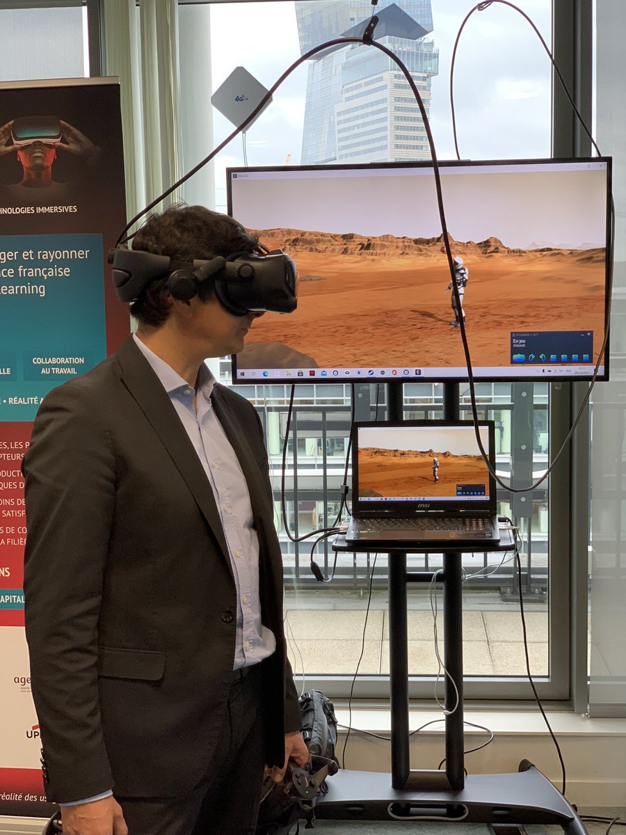prairycat's tweet photo. @EMRollinat @VpNum Elle n’était pas seule sur Mars. La DGESIP était aussi sur Mars. https://t.co/j2HObshySw