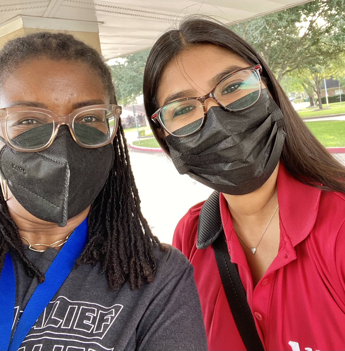 VMHJohnson1's tweet photo. Nice to meet our new Social Media/Public Relations Liason @AliefACruz! #CCCTeam #BeTheChange @AliefISD @KennedyCougs https://t.co/Y0xJm1Peh9