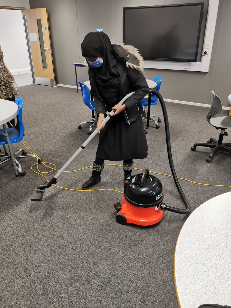 Cantonian_Base's tweet image. A productive and successful afternoon for KS4 - practicing life skills with Mrs Perriam 👍🏻 🧽🧴 #accessbase #successforall #independentlifeskills #lifelonglearning