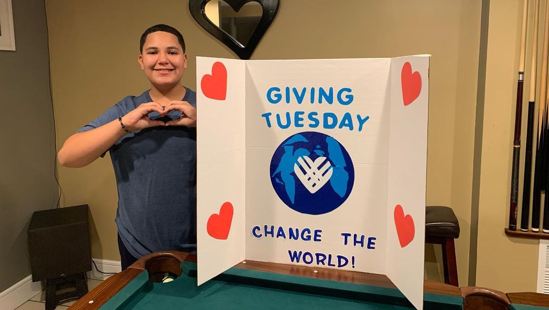 #GivingTuesday tweet media