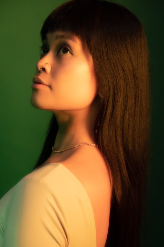 hello_LeLeLeah's tweet photo. Green Velvet (4/6)
.
.
π»to the queen of poses!
.
.
#photography #lightroom #lightroomedits #canon
#moodygrams
#portrait
#studio
#somewheremagazine
#myfeatureshoot
#chasinglight
#portraitphotography #dreamy #Vulnerability #womaninphotography
#photoftheday https://t.co/yd1PSZ6qKY