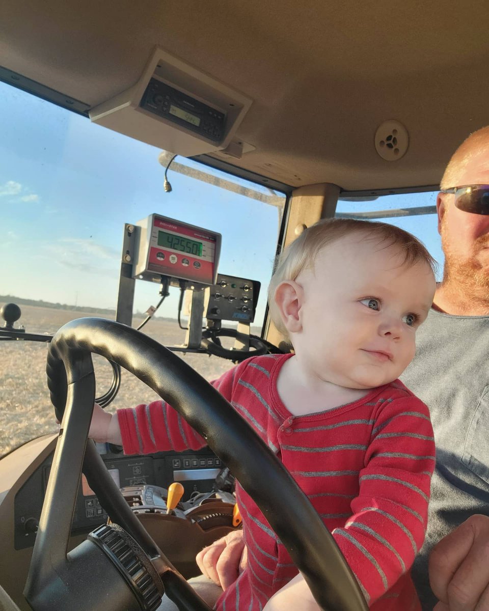 coonrunfarms's tweet photo. He makes his own rules: farmin in his jammies and he brings his own snacks.... Future CEO of Coon Run Farms, Inc.  #plantwyffels #harvest2021 https://t.co/hjplfnlgg7