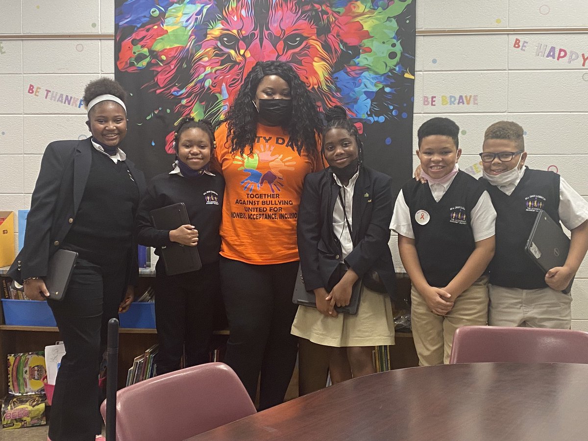 @MCLA_Lions @JCPSDEP1 @PennixMichelle Students @MCLA_Lions presented to their @FRYSC_JCPS today and they are ready to get started on their @JusticeNow502 project