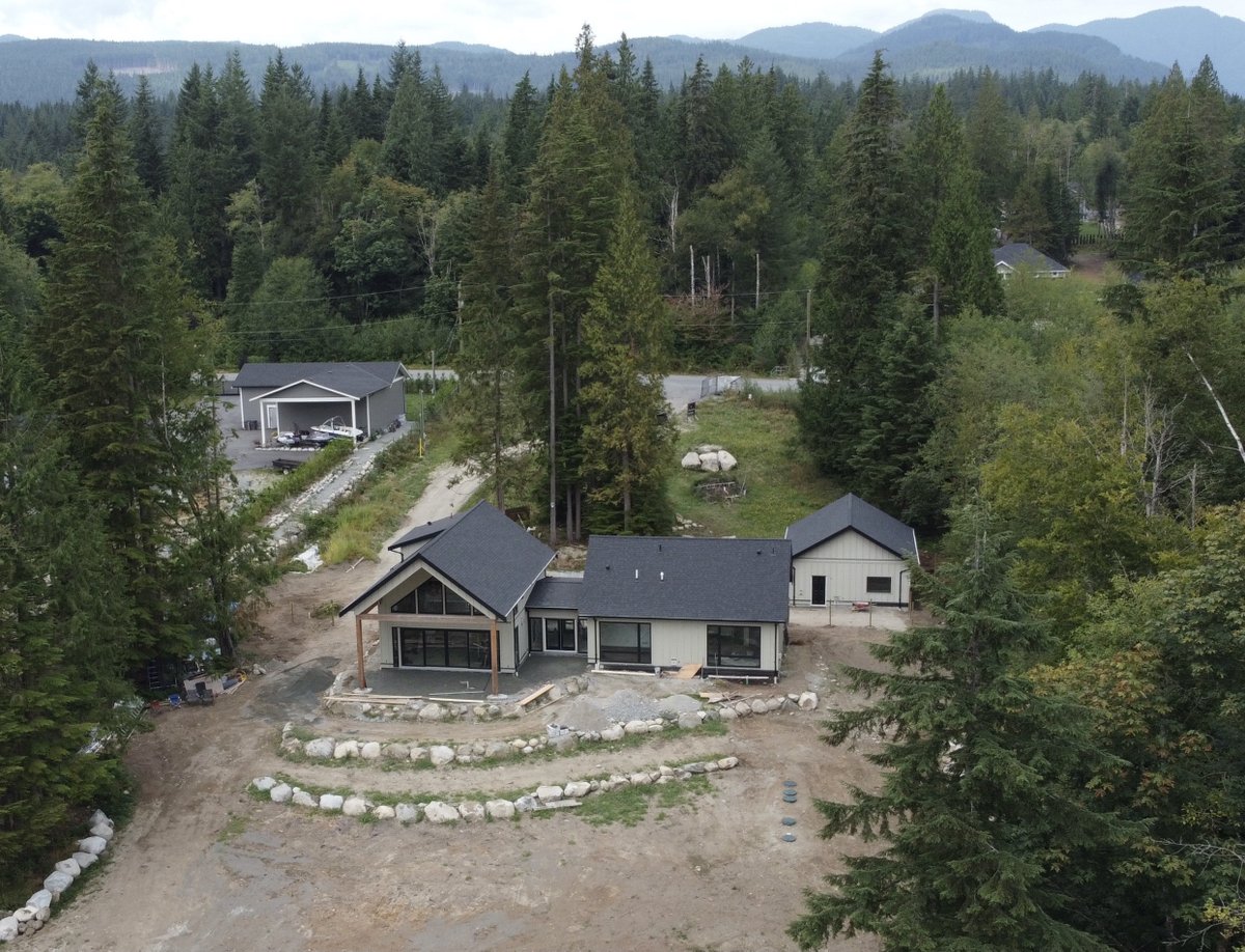 Almost complete! 
Can't wait to show you this inside beautiful new home we're building in Maple Ridge.  🏘

#customhomebuilder #alairhomes