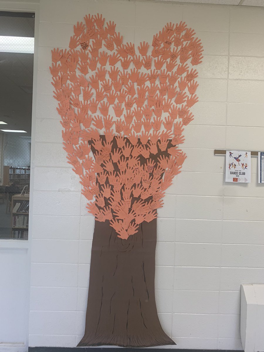 holtmm's tweet image. Our students created Unity Tress during advisory today by writing ways to end bullying 🧡 #CCSUnity #heartofccs #gdtbaj @JMHSJets